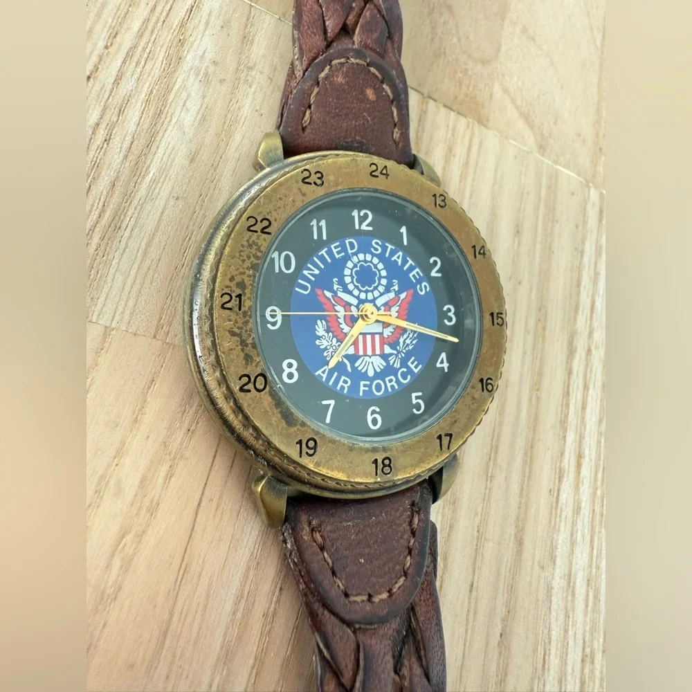 Vintage Guess United States Air force brown leather watch NEW BATTERY